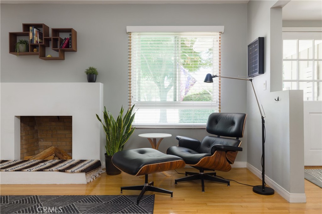 620 Beverly Drive Arcadia, CA 91006 - Photo 5 of 29 a living room with furniture rug and a window