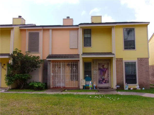 $1,200 | 6702 Everhart Road, Unit V102, Corpus Christi, TX 78413