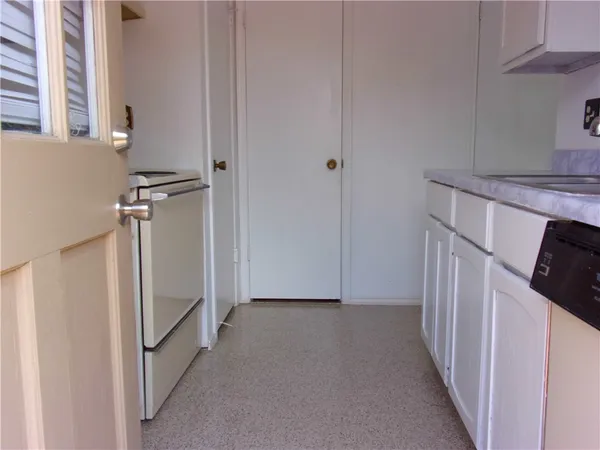 $1,200 | 6702 Everhart Road, Unit V102, Corpus Christi, TX 78413