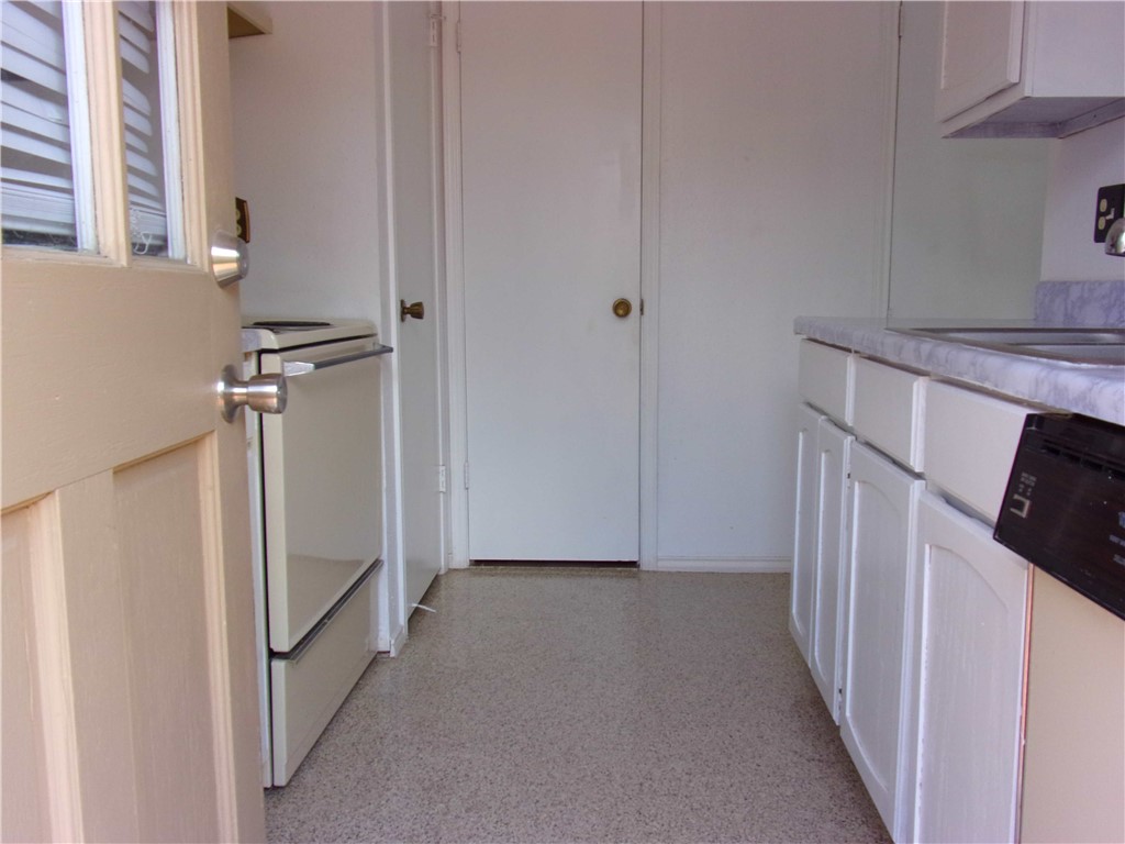 6702 Everhart Road, Unit V102 Corpus Christi, TX 78413 - Photo 14 of 32