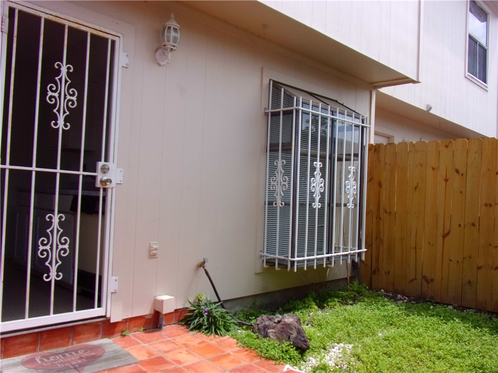 6702 Everhart Road, Unit V102 Corpus Christi, TX 78413 - Photo 16 of 32