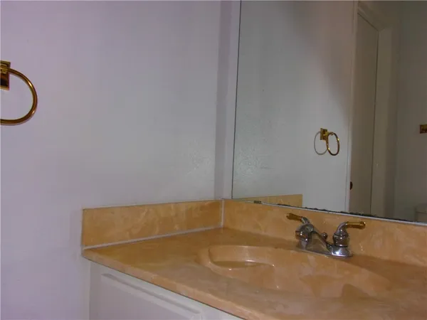 $1,200 | 6702 Everhart Road, Unit V102, Corpus Christi, TX 78413