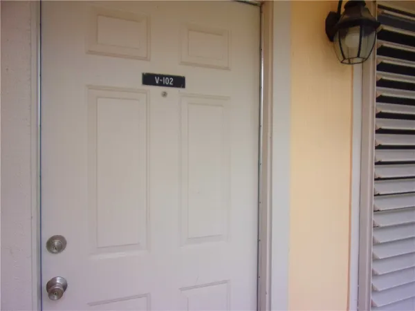 $1,200 | 6702 Everhart Road, Unit V102, Corpus Christi, TX 78413