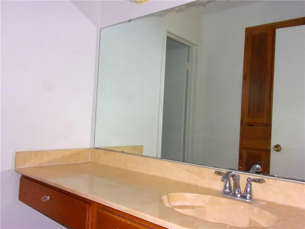 $1,200 | 6702 Everhart Road, Unit V102, Corpus Christi, TX 78413