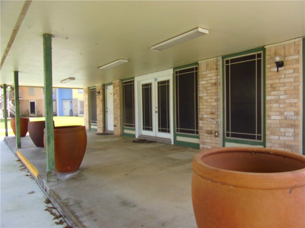 6702 Everhart Road, Unit V102 Corpus Christi, TX 78413 - Photo 29 of 32