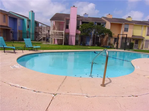 $1,200 | 6702 Everhart Road, Unit V102, Corpus Christi, TX 78413