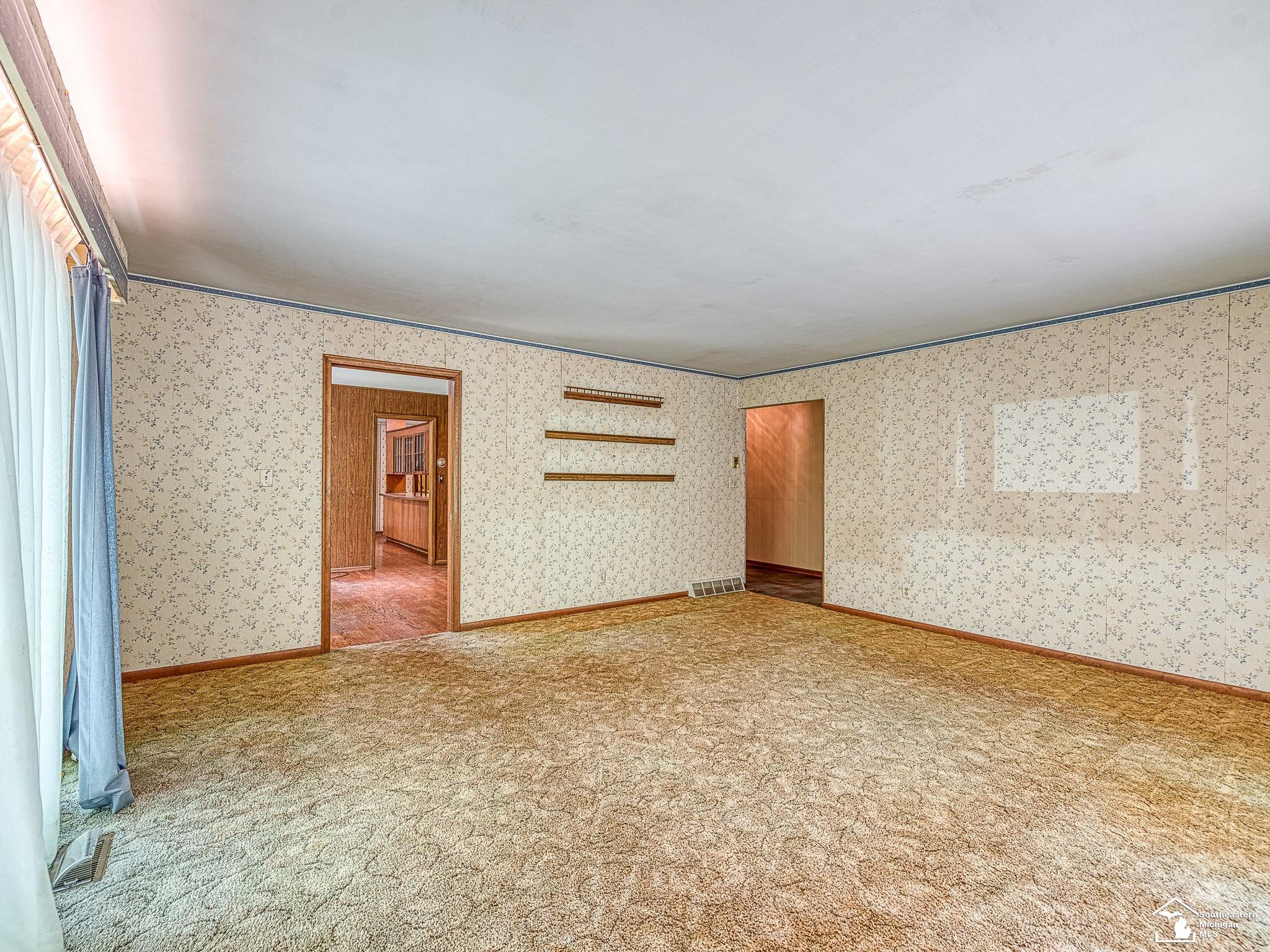 12484 Fessner Road Carleton, MI 48117 - Photo 16 of 54 Living Room