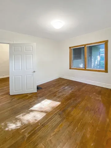 $189,900 | 11 South Lake Avenue, Fox Lake, IL 60020