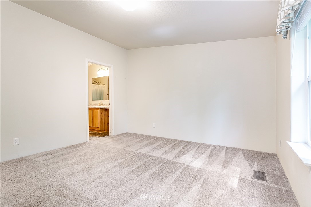 7592 Woodland Road Ferndale, WA 98248 - Photo 18 of 38 a view of an empty room