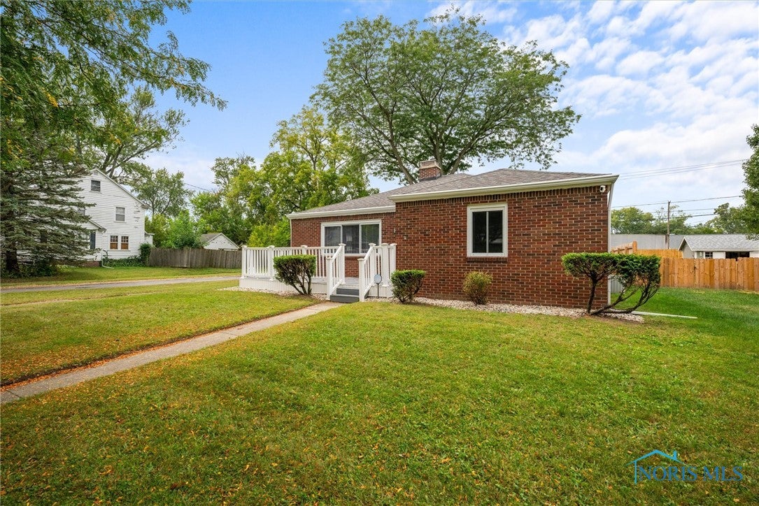 2103 Rivard Road Toledo, OH 43615 - Photo 4 of 36 Gallery Image 4