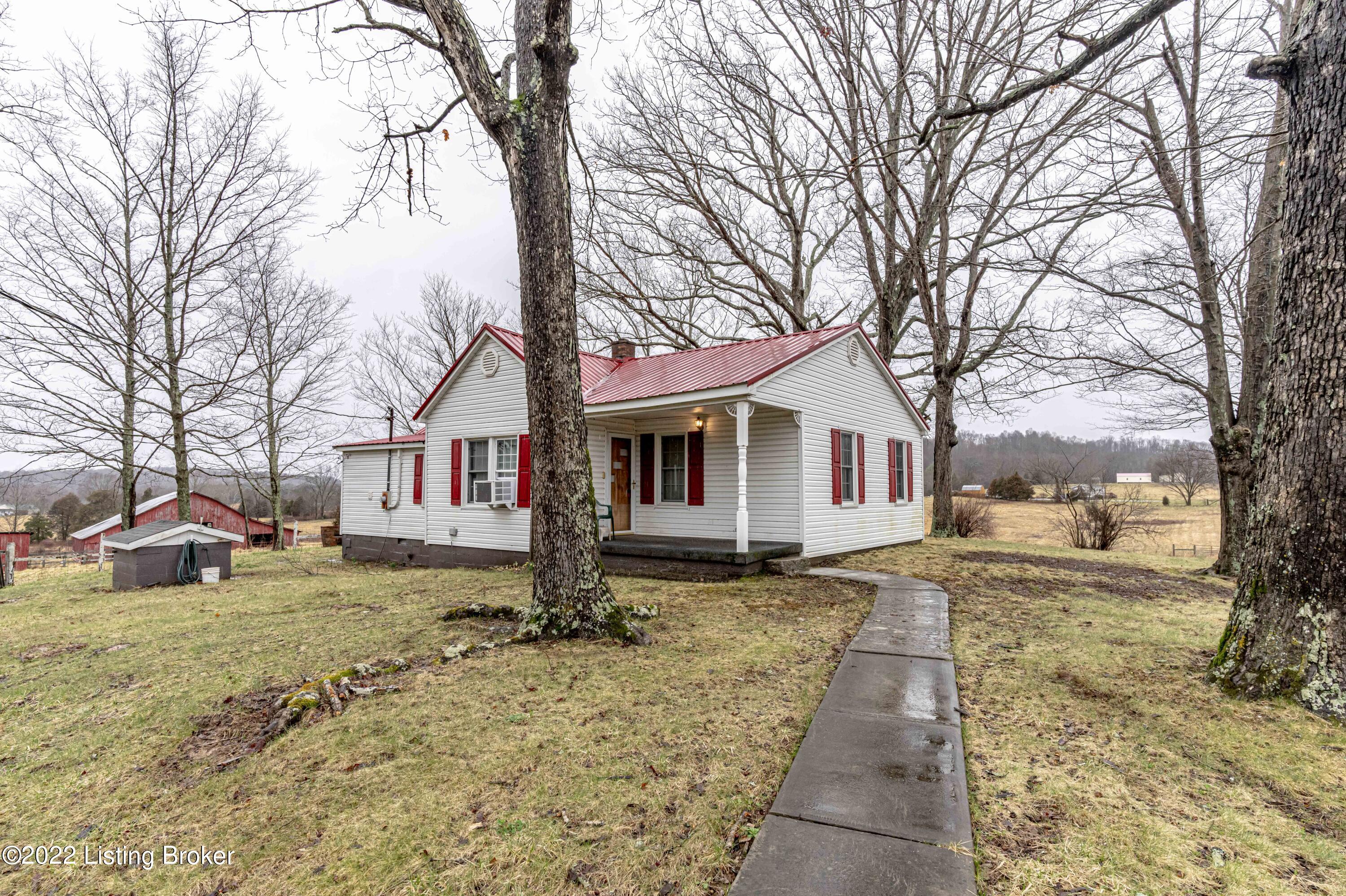 2004 Hunts Church Road Roundhill, KY 42275 - Photo 23 of 45 DSC09614