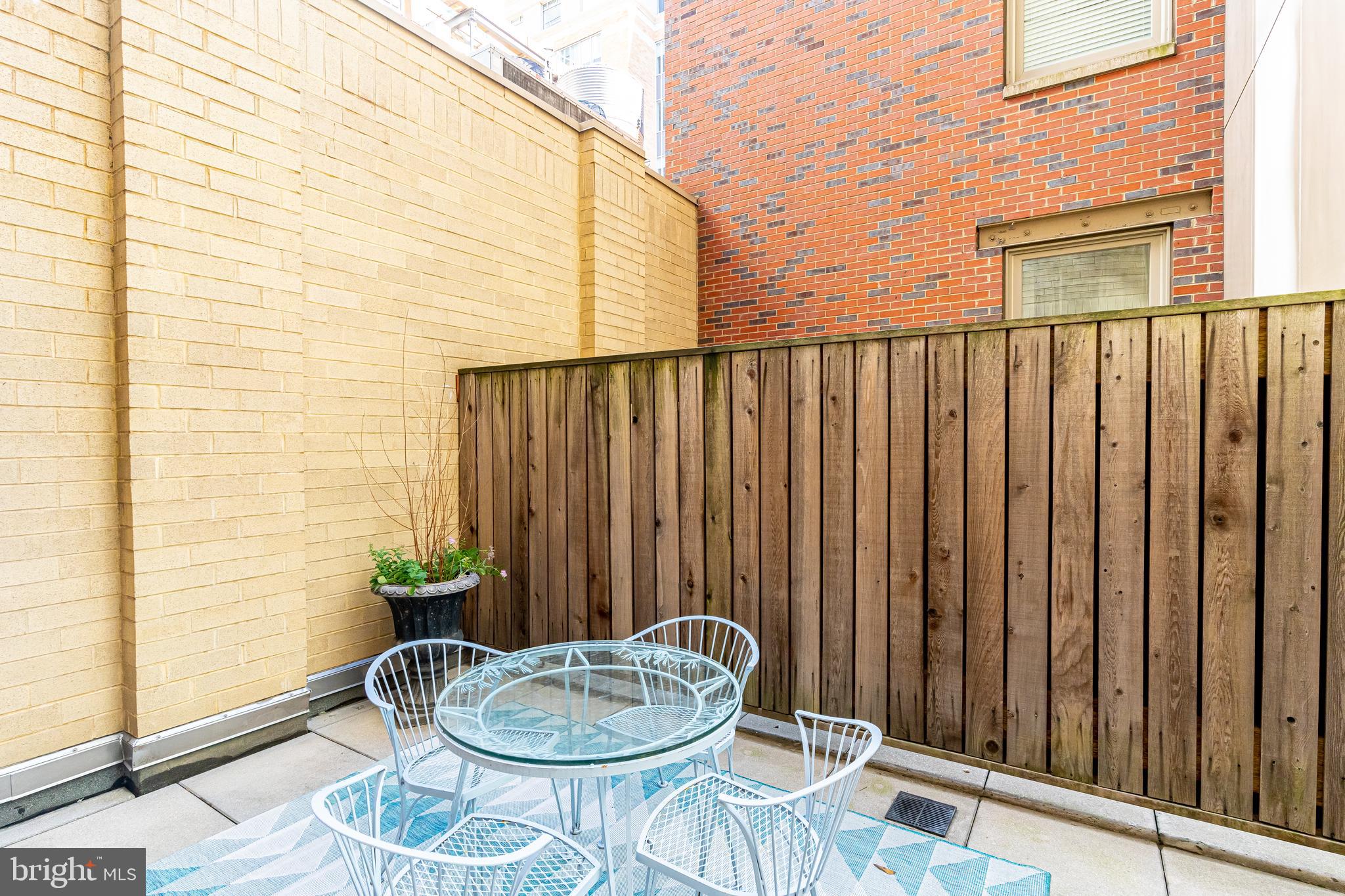 675 E Street Northwest, Unit 220 Washington, DC 20004 - Photo 27 of 37