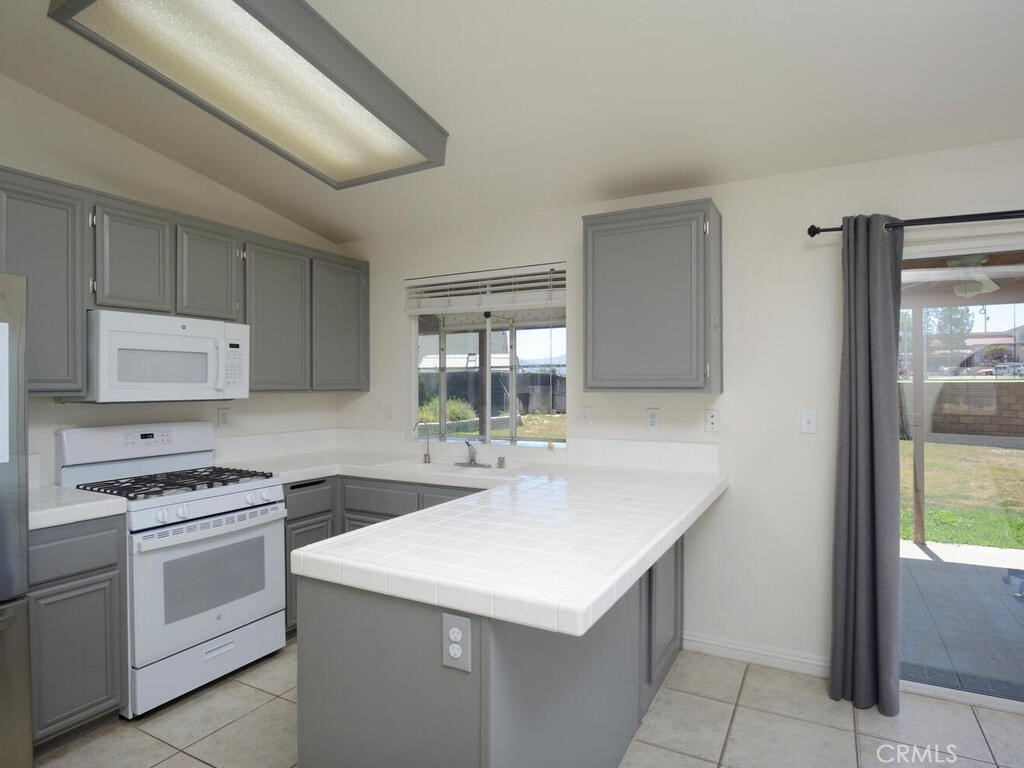 3733 Cougar Canyon Road Hemet, CA 92545 - Photo 7 of 20