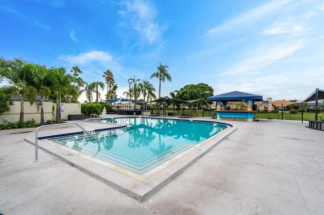 $388,000 | 4966 Clubview Court East, Bradenton, FL 34203