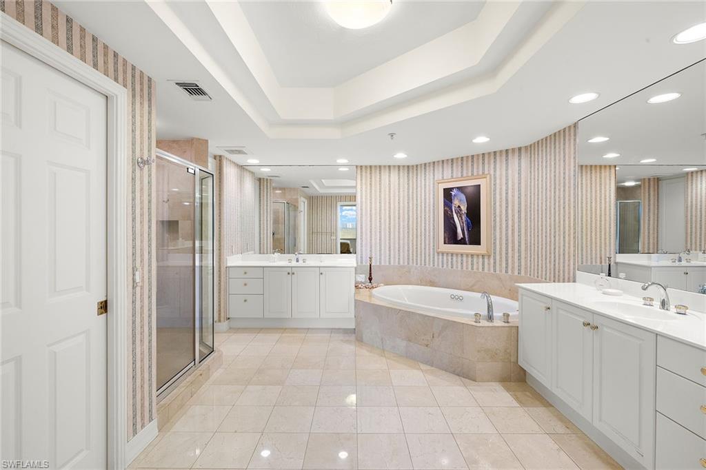 425 Dockside Drive, Unit 703 Naples, FL 34110 - Photo 26 of 43