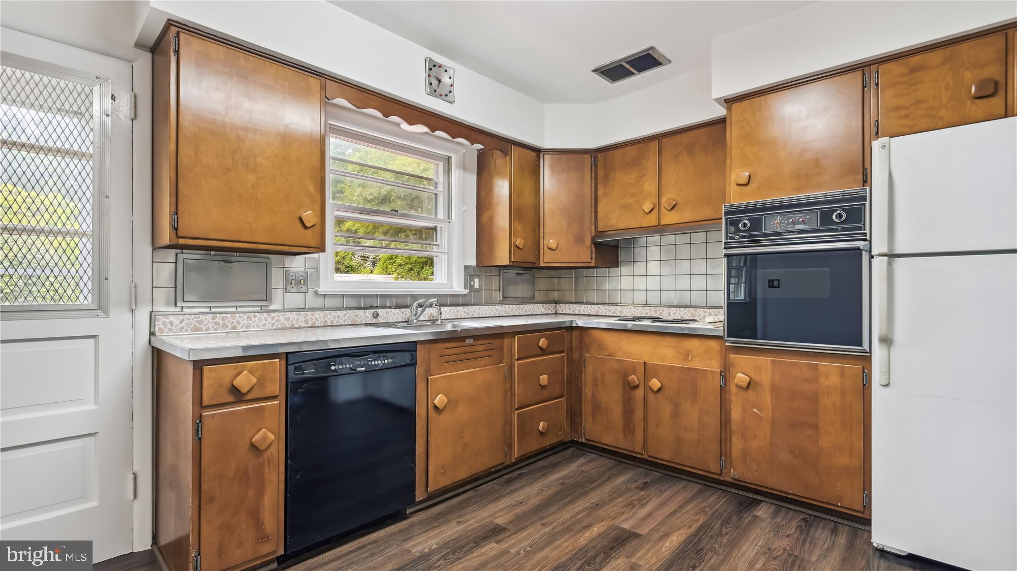 4404 Seminary Road Alexandria, VA 22304 - Photo 13 of 43 Upgrade the kitchen to suit your needs. New floors