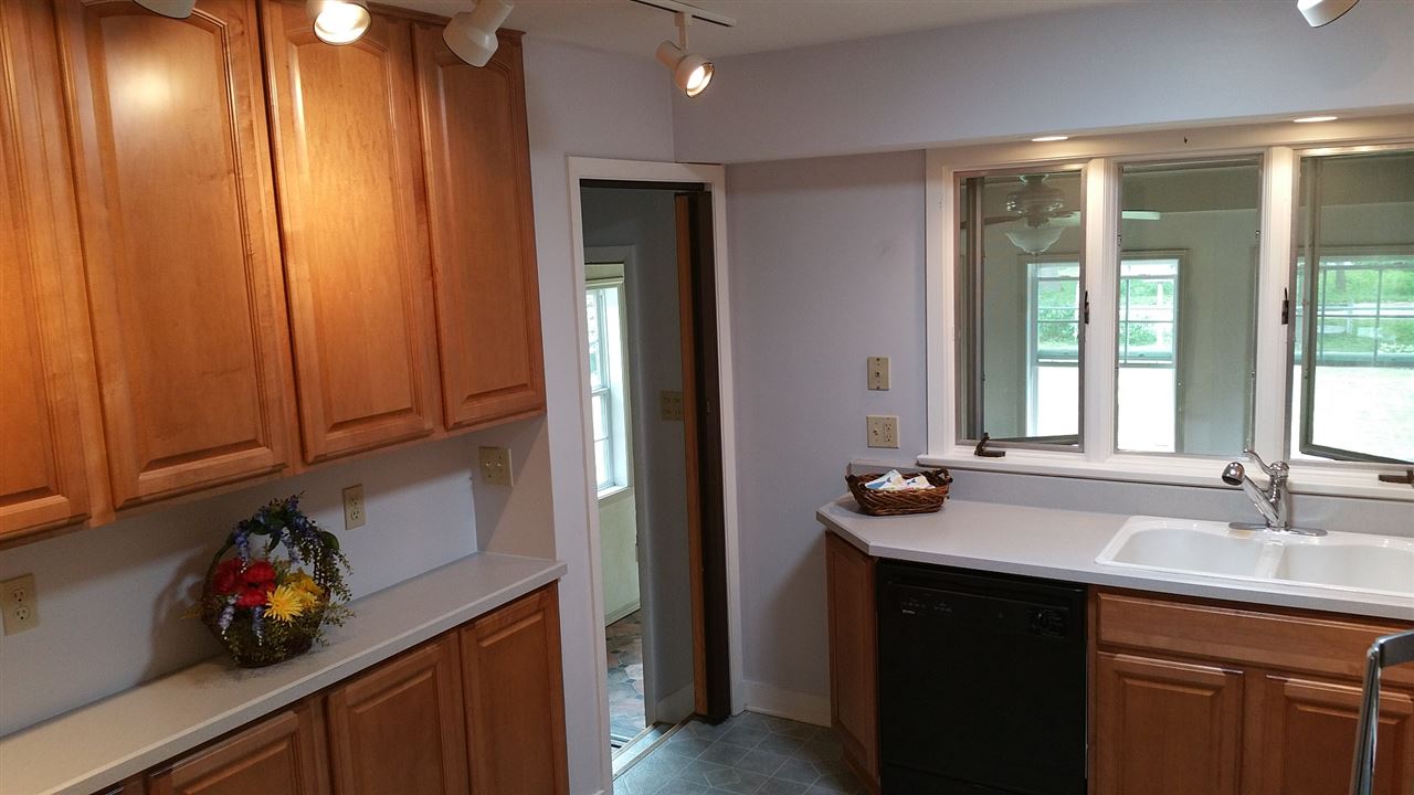1315 Halsted Road Rockford, IL 61103 - Photo 4 of 17 Gallery Image 4