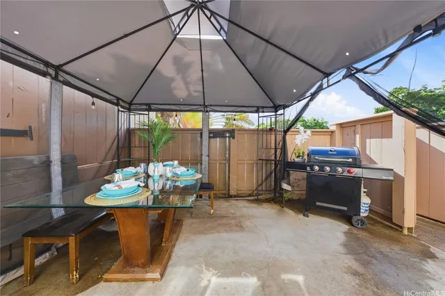 a outdoor space with lots of water fountain