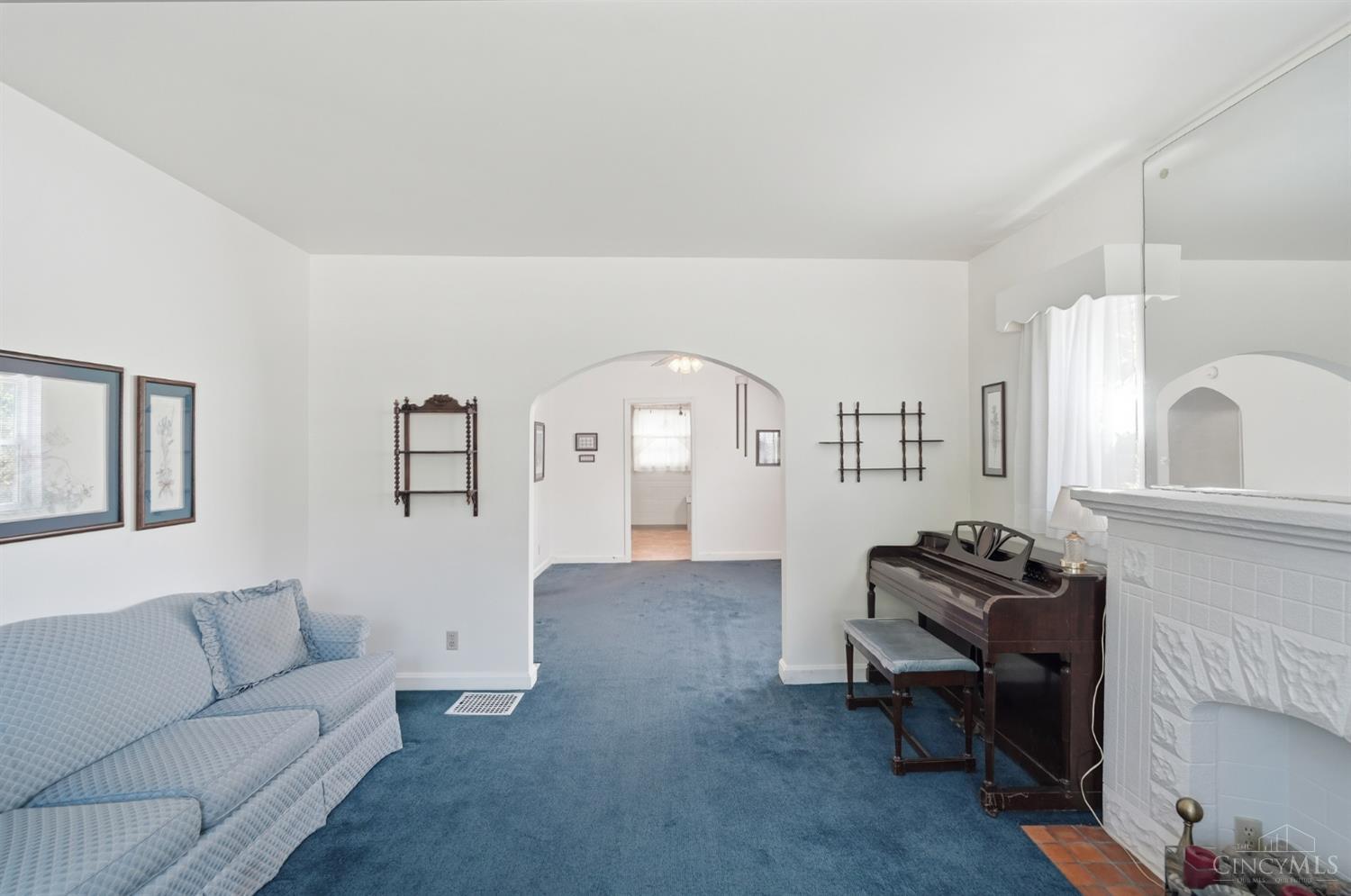 667 Overlook Avenue Cincinnati, OH 45238 - Photo 4 of 50