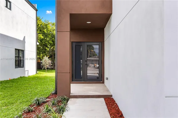 $3,500 | 122 Northwest 5th Avenue, Hallandale Beach, FL 33009