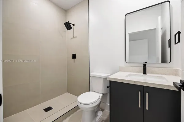 $3,500 | 122 Northwest 5th Avenue, Hallandale Beach, FL 33009