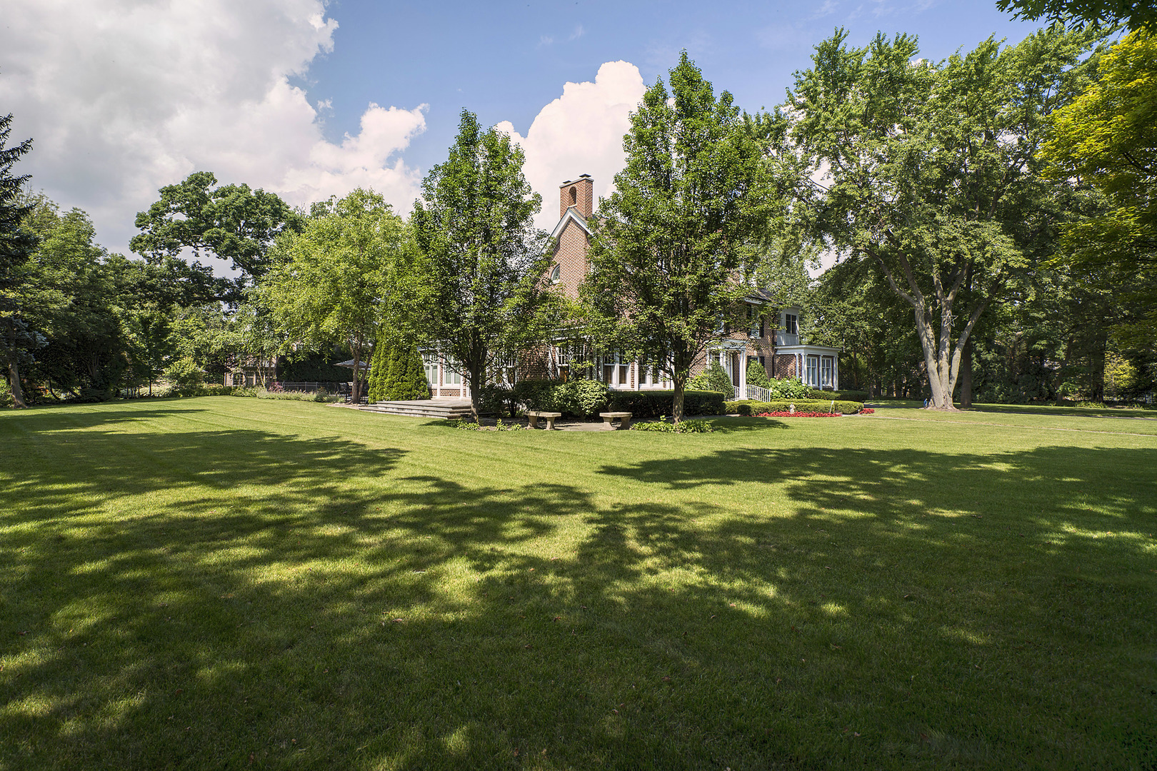 360 Palos Road Glencoe, IL 60022 - Photo 25 of 25 a view of a park with trees and houses