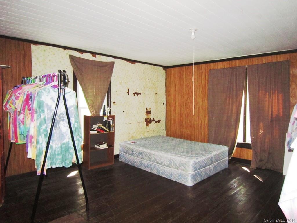 72 Sams Road Weaverville, NC 28787 - Photo 17 of 33 Gallery Image 17