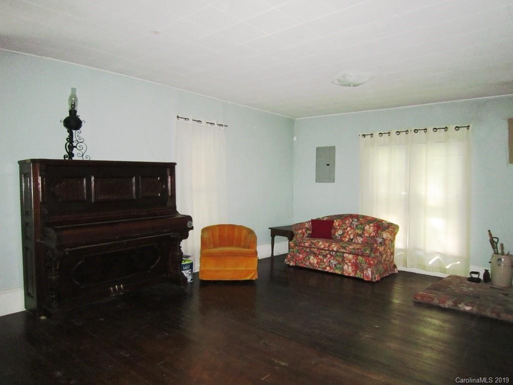 72 Sams Road Weaverville, NC 28787 - Photo 3 of 33 Gallery Image 3