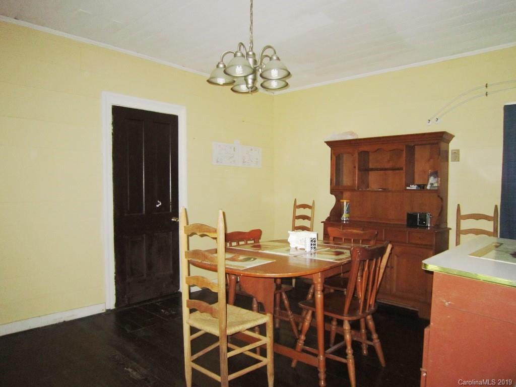 72 Sams Road Weaverville, NC 28787 - Photo 5 of 33 Gallery Image 5