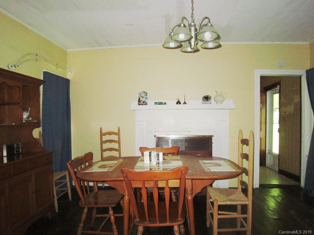 72 Sams Road Weaverville, NC 28787 - Photo 6 of 33 Gallery Image 6