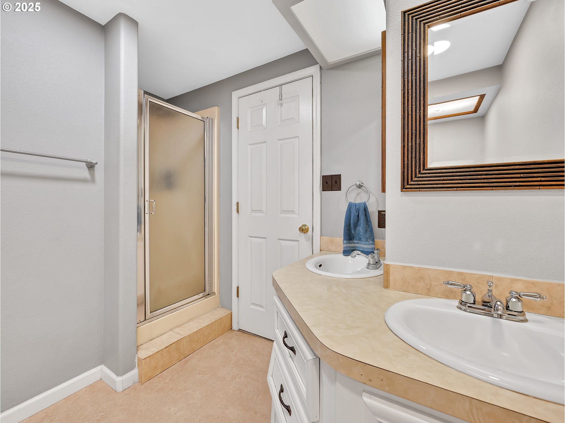 23754 South Bard Road Estacada, OR 97023 - Photo 15 of 39 a bathroom with a sink and a mirror