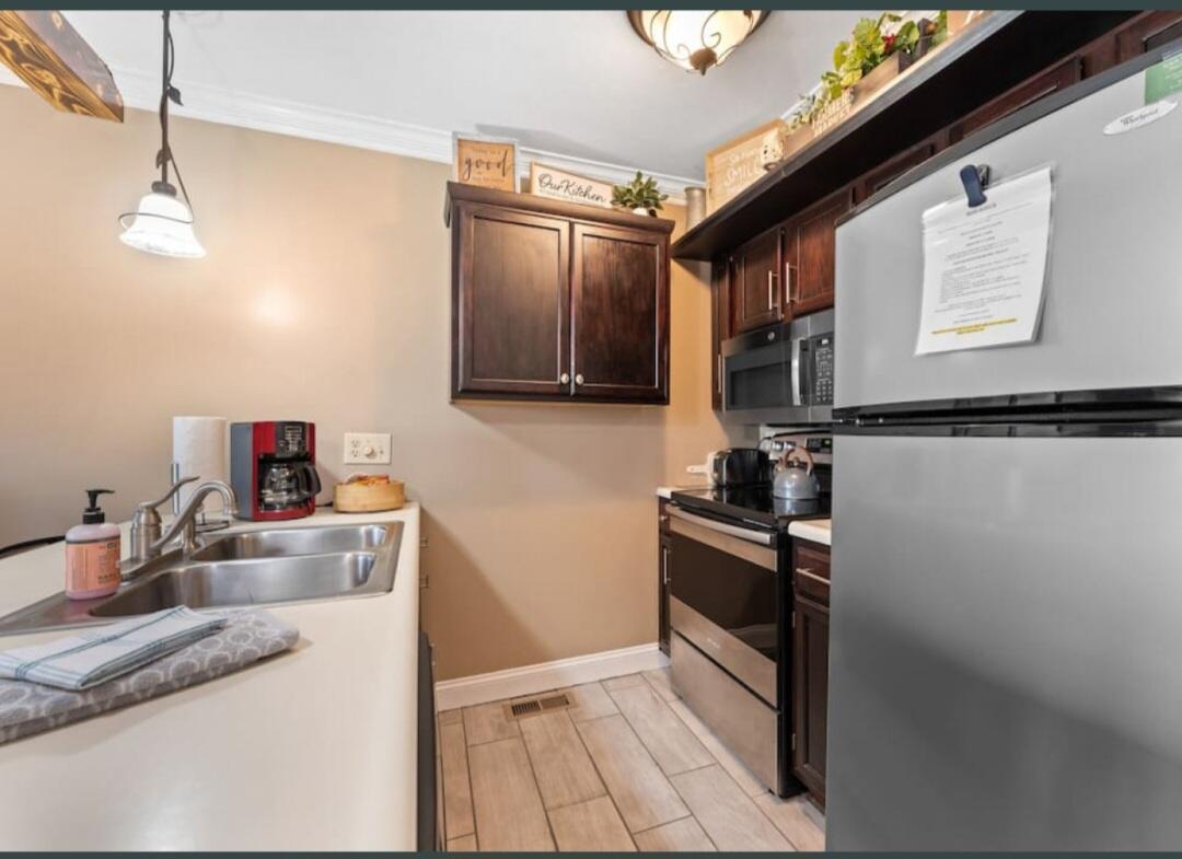 550 Notch Lane, Unit 1 Reeds Spring, MO 65737 - Photo 12 of 33 kitchen area (2)
