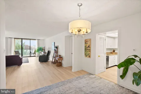 $595,000 | 1101 South Arlington Ridge Road, Unit 608, Arlington, VA 22202