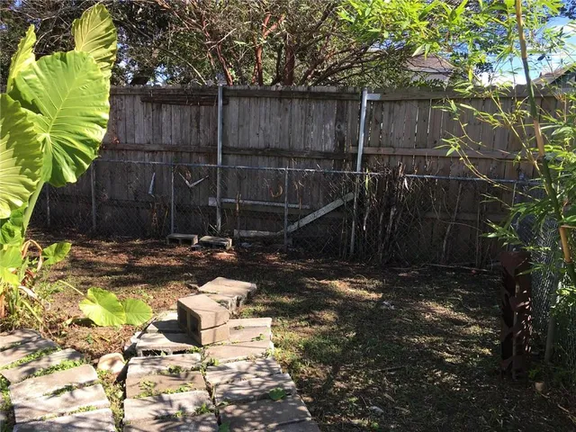 $1,300 | 3821 Panama Court, New Orleans, LA 70125