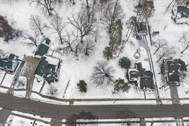 $60,000 | 611 North Jefferson Street, Lowell, MI 49331