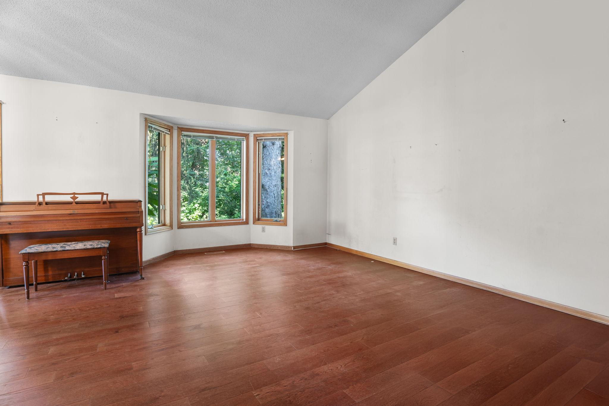 4512 Williston Road Minnetonka, MN 55345 - Photo 7 of 23