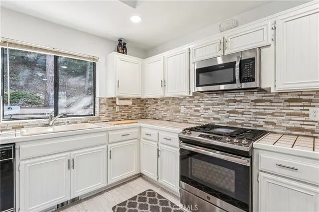 $649,000 | 965 Sandalwood Drive, Lake Arrowhead, CA 92352