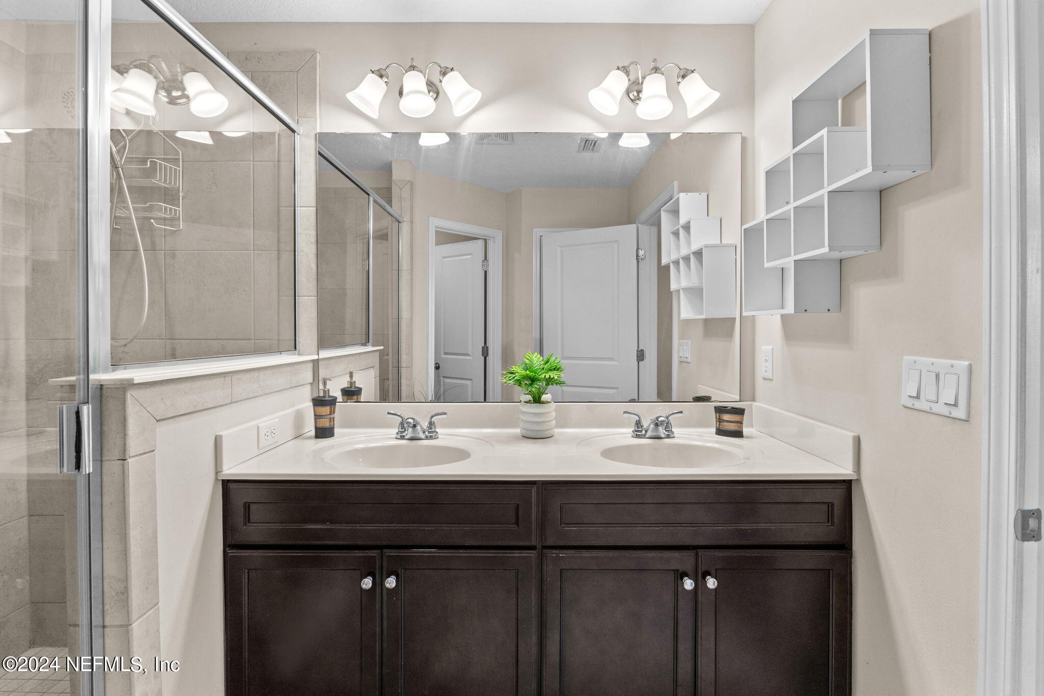 3341 Chestnut Ridge Way Orange Park, FL 32065 - Photo 16 of 37 Master bath 2
