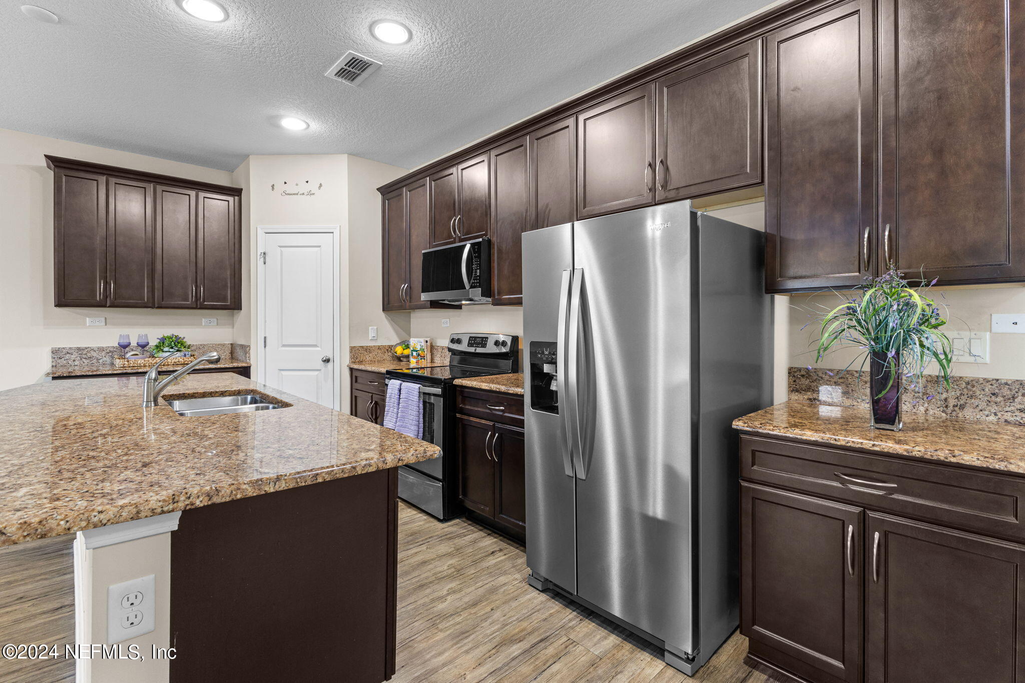 3341 Chestnut Ridge Way Orange Park, FL 32065 - Photo 7 of 37 SS appliances