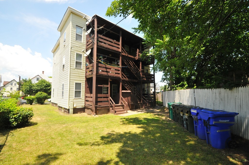 109 Grover Street Springfield, MA 01104 - Photo 16 of 16