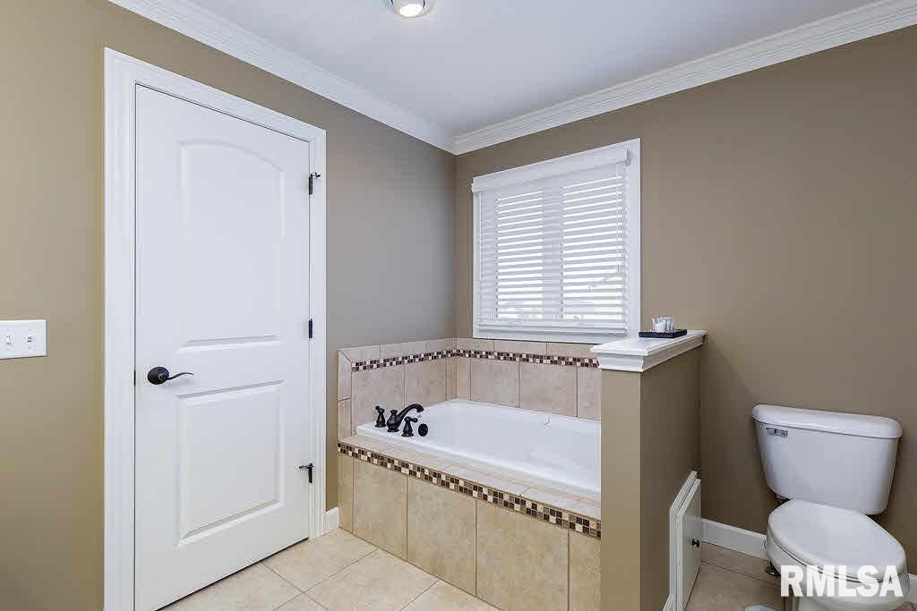 5674 Judge Road Bettendorf, IA 52722 - Photo 18 of 22 Gallery Image 18