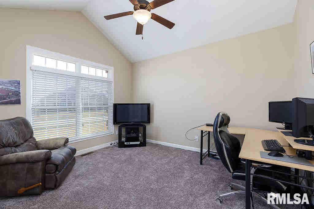 5674 Judge Road Bettendorf, IA 52722 - Photo 4 of 22 Gallery Image 4