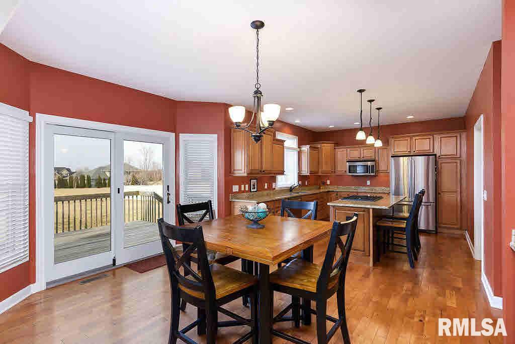 5674 Judge Road Bettendorf, IA 52722 - Photo 9 of 22 Gallery Image 9