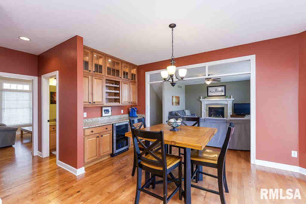 5674 Judge Road Bettendorf, IA 52722 - Photo 10 of 22 Gallery Image 10