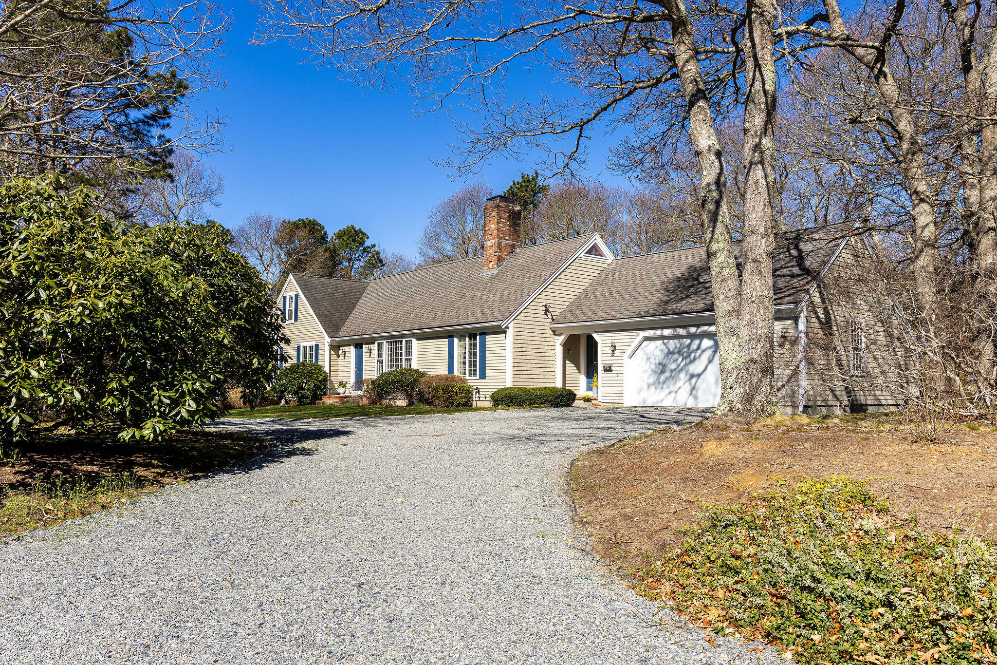 89 Screecham Way Cotuit, MA 02635 - Photo 3 of 50 89ScreechamWay-03-p