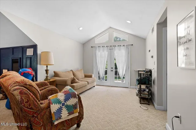 $339,900 | 14 Summer Pl Circle, Hattiesburg, MS 39402