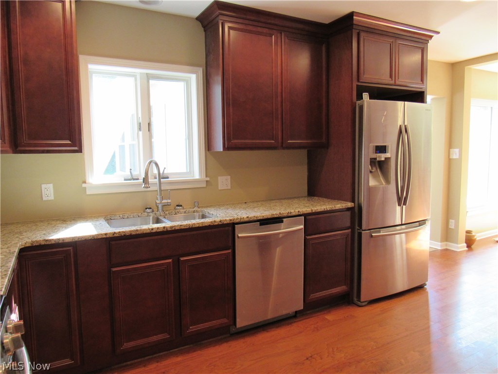 453 Hampshire Road Akron, OH 44313 - Photo 4 of 32 Gallery Image 4