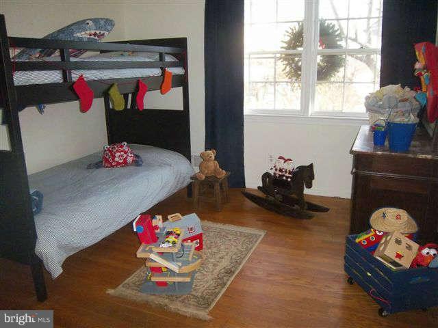 8414 Jeb Stuart Road Potomac, MD 20854 - Photo 10 of 21 Bedroom