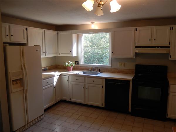 9 Spring Street Franklin, MA 02038 - Photo 4 of 15