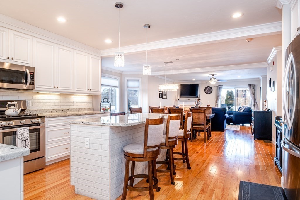 24 Dexter Road, Unit 24 Foxboro, MA 02035 - Photo 4 of 36 Gallery Image 4